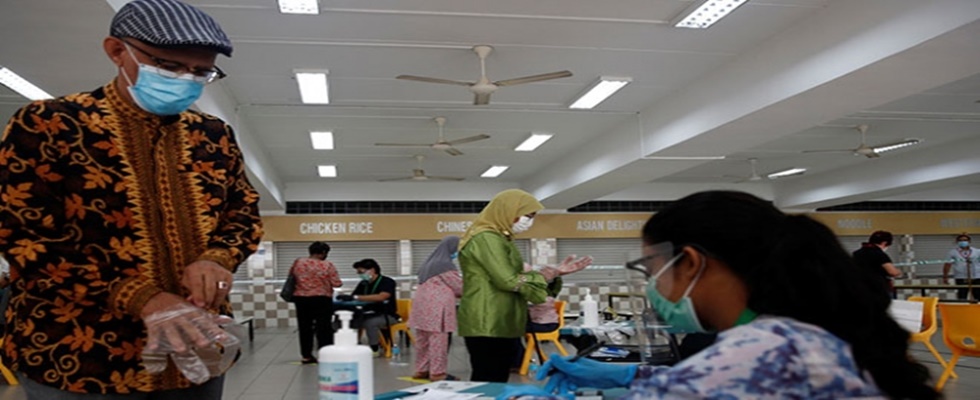 Singapur’da, genel seçimler için oy kullanma işlemleri başladı