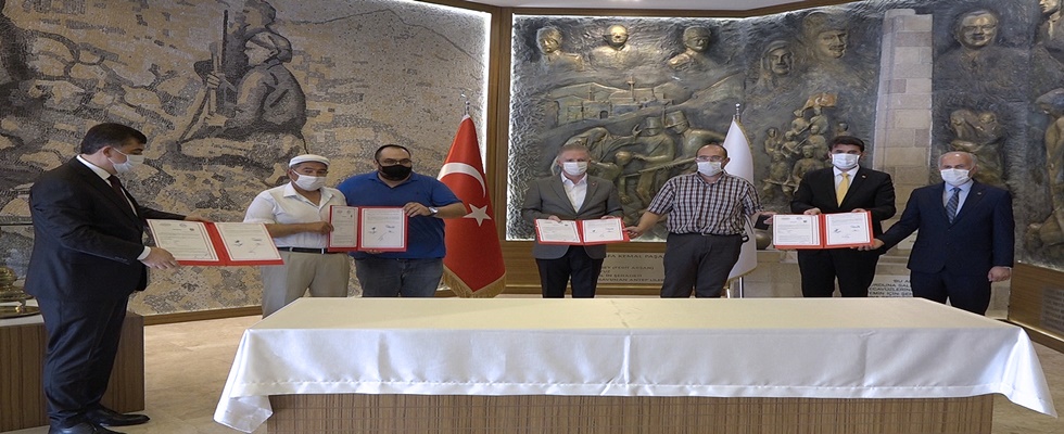 “100. Yılda 100 Hayırsever”