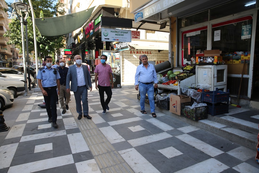 HALİLİYE ZABITASINDAN KALDIRIM İŞGALİ VE PAZAR YERİ DENETİMLERİ