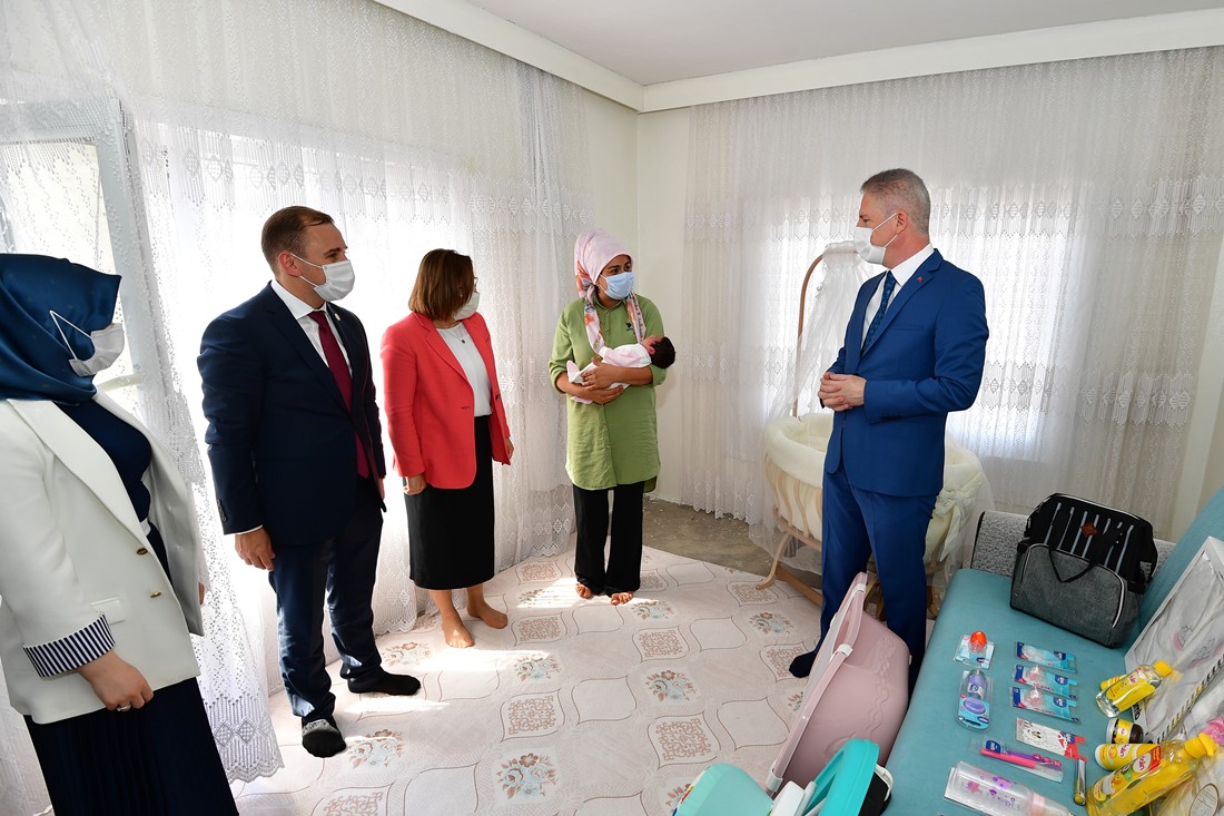 VALİ GÜL, ARABAN’DA MUHTARLARI DİNLEDİ