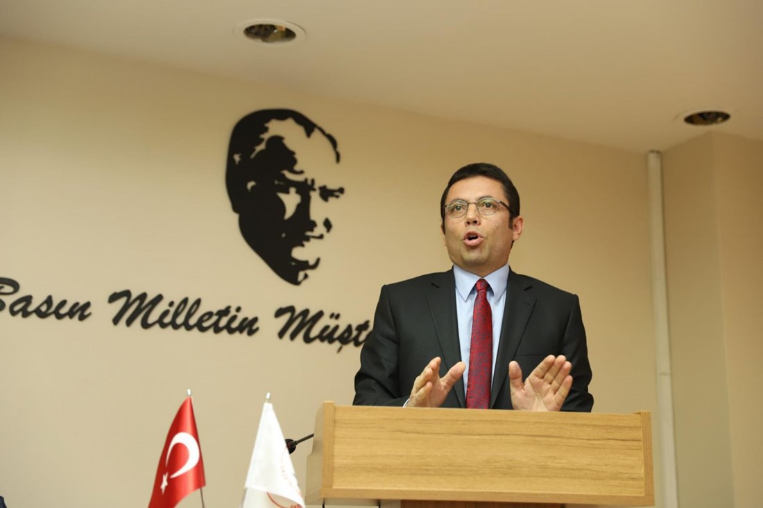 Mehmet Mert , İki günü aynı olanın bir günü eksiktir
