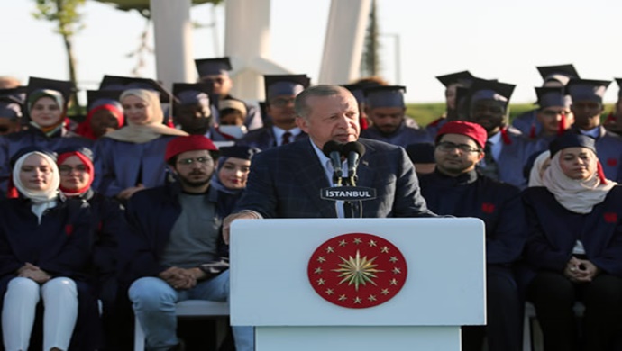 Cumhurbaşkanı Erdoğan, İbn Haldun Üniversitesi Mezuniyet Töreni’ne katıldı