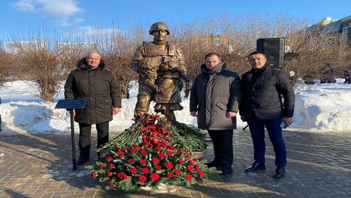 В Ижевске по инициативе «Единой России» открыли памятник участникам спецоперации