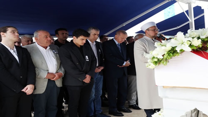 Cumhurbaşkanı Erdoğan, gazeteci yazar Mehmet Barlas’ın cenaze törenine katıldı