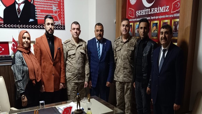 ŞANLIURFA İL JANDARMA KOMUTANI TUĞGENERAL MÜCAHİT AVKIRAN`DAN BİRECİK ŞEHİT GAZİ TEMSİLCİSİ ABDULLAH UÇAR `A ZİYARET