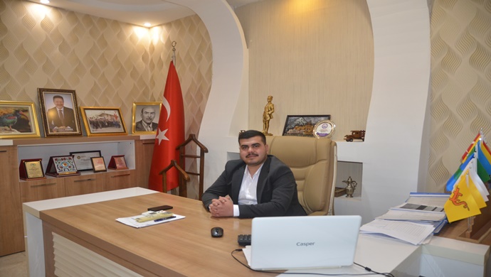 BİRECİK MİNİBÜSÇİLER VE KAMYONCULAR ODASI BAŞKANI MUHYETTİN BEGİT`TEN 23 NİSAN MESAJI