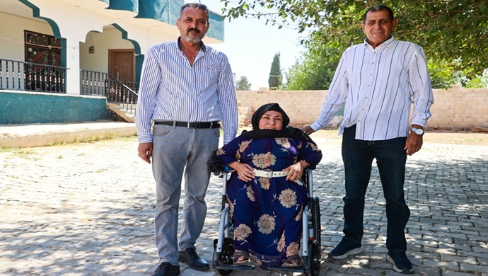 HARRAN’DA AYSEL BATA AKÜLÜ SANDALYESİNE KAVUŞTU