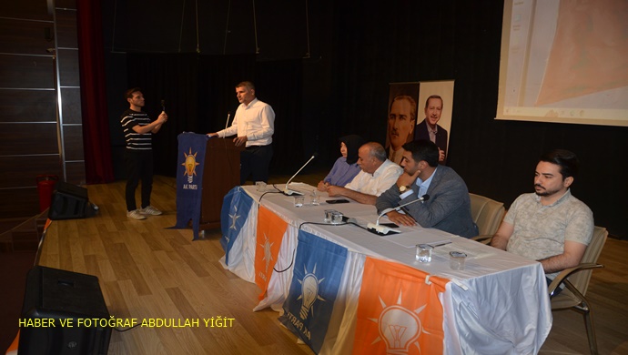 AK PARTİ BİRECİK İLÇE DANIŞMA MECLİSİ COŞKULU BİR ŞEKİLDE YAPILDI