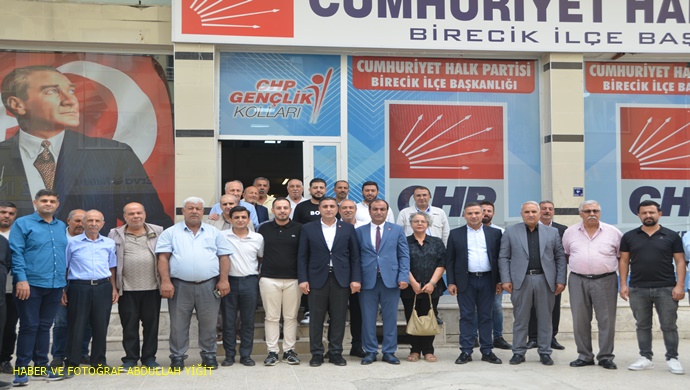 CHP ŞANLIURFA İL BAŞKANI FERHAT KARADAĞ `DAN CHP BİRECİK İLÇE BAŞKANI HASAN KURT `A HAYIRLI OLSUN ZİYARETİ